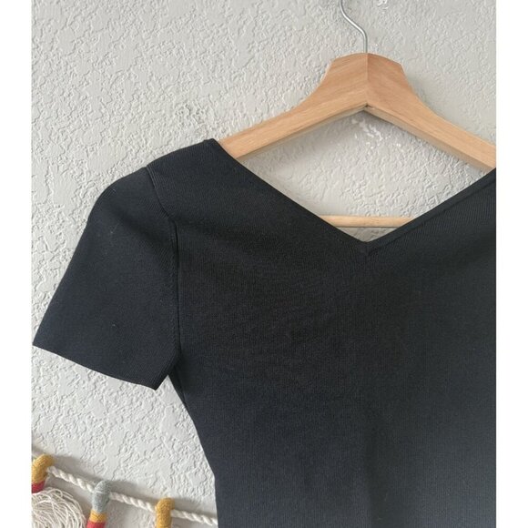 Babaton Aritzia Sculpt Knit Wrap Cropped Short Sleeve Crop Top Black Basics XS - Picture 6 of 7